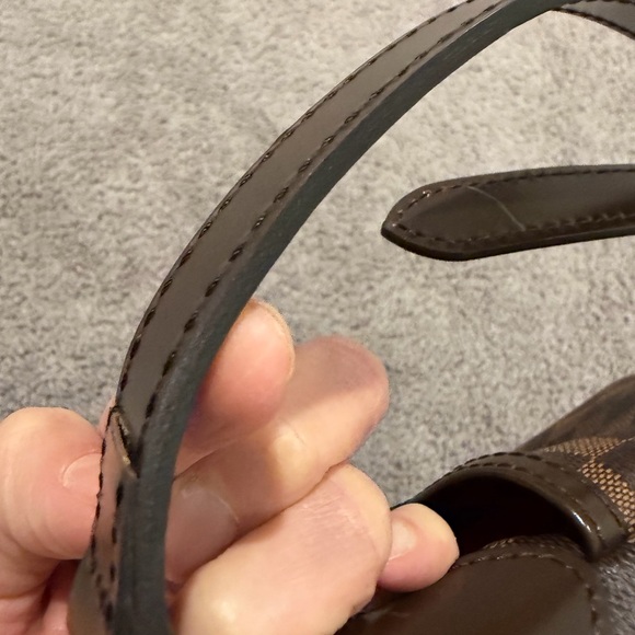 Elegant  Brown Checkered Shoulder Bag - Picture 11 of 11